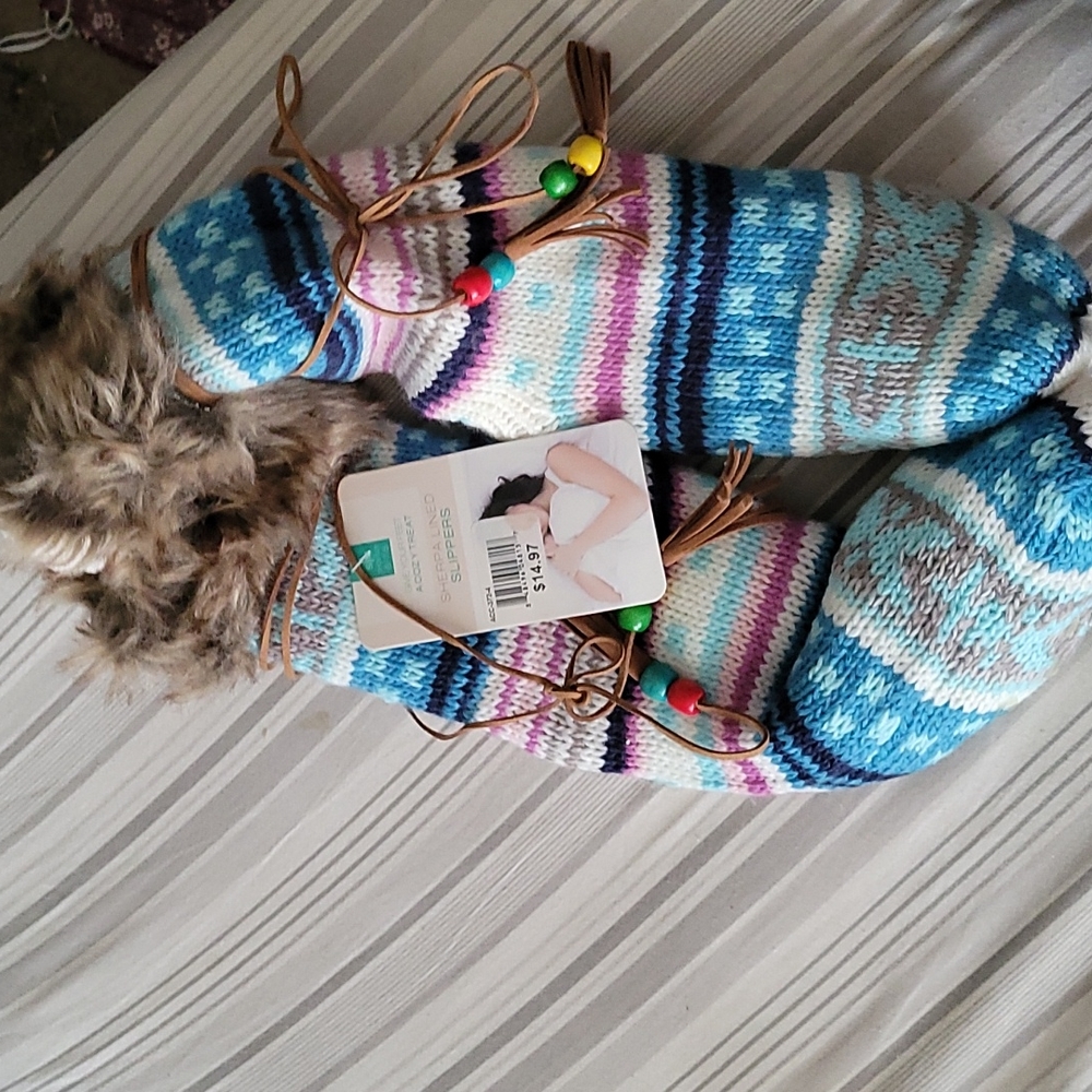 Slipper - Picture 3 of 8